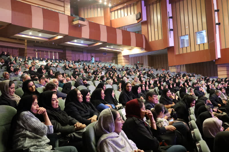 تصاویری از جشن گرامیداشت هفته پرستار در فرهنگسرای شهرکرد