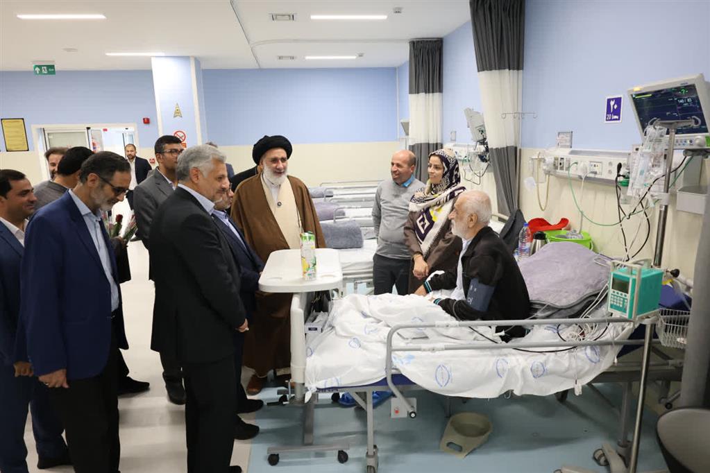 تصاویر تجلیل نماینده ولی فقیه در استان از کادر پرستاری تصاویر تجلیل نماینده ولی فقیه در استان از کادر پرستاری