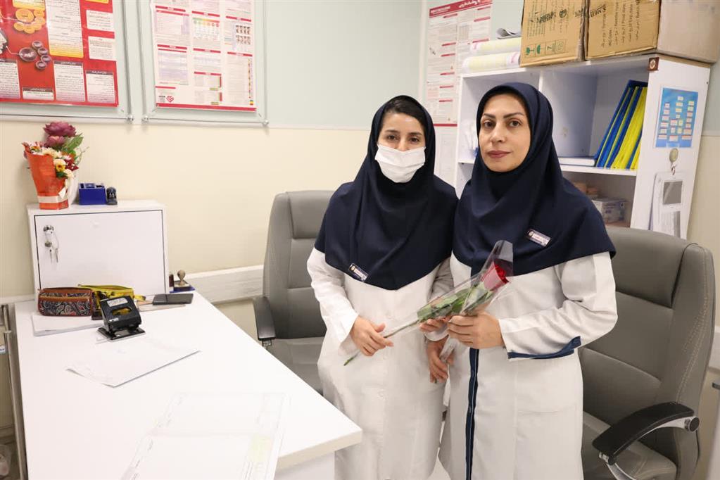 تصاویر تجلیل نماینده ولی فقیه در استان از کادر پرستاری تصاویر تجلیل نماینده ولی فقیه در استان از کادر پرستاری