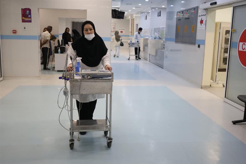 تصاویر تجلیل نماینده ولی فقیه در استان از کادر پرستاری تصاویر تجلیل نماینده ولی فقیه در استان از کادر پرستاری