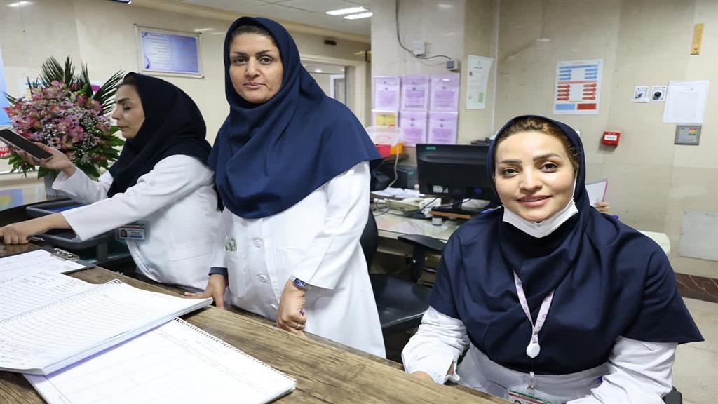 تصاویر تجلیل نماینده ولی فقیه در استان از کادر پرستاری تصاویر تجلیل نماینده ولی فقیه در استان از کادر پرستاری