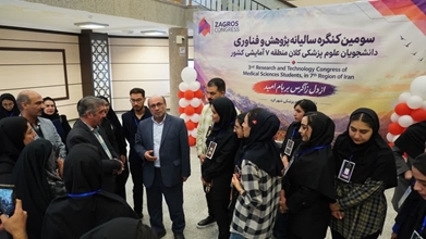 دانشجویان باید در کنار دانش‌اندوزی، مهارت‌های عملی و مسئولیت‌پذیری اجتماعی را کسب کنند