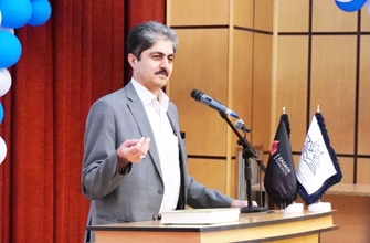  دانشجویان با بهره‌گیری از فرصت‌های امروز، آینده‌ای سرشار از موفقیت رقم بزنند
