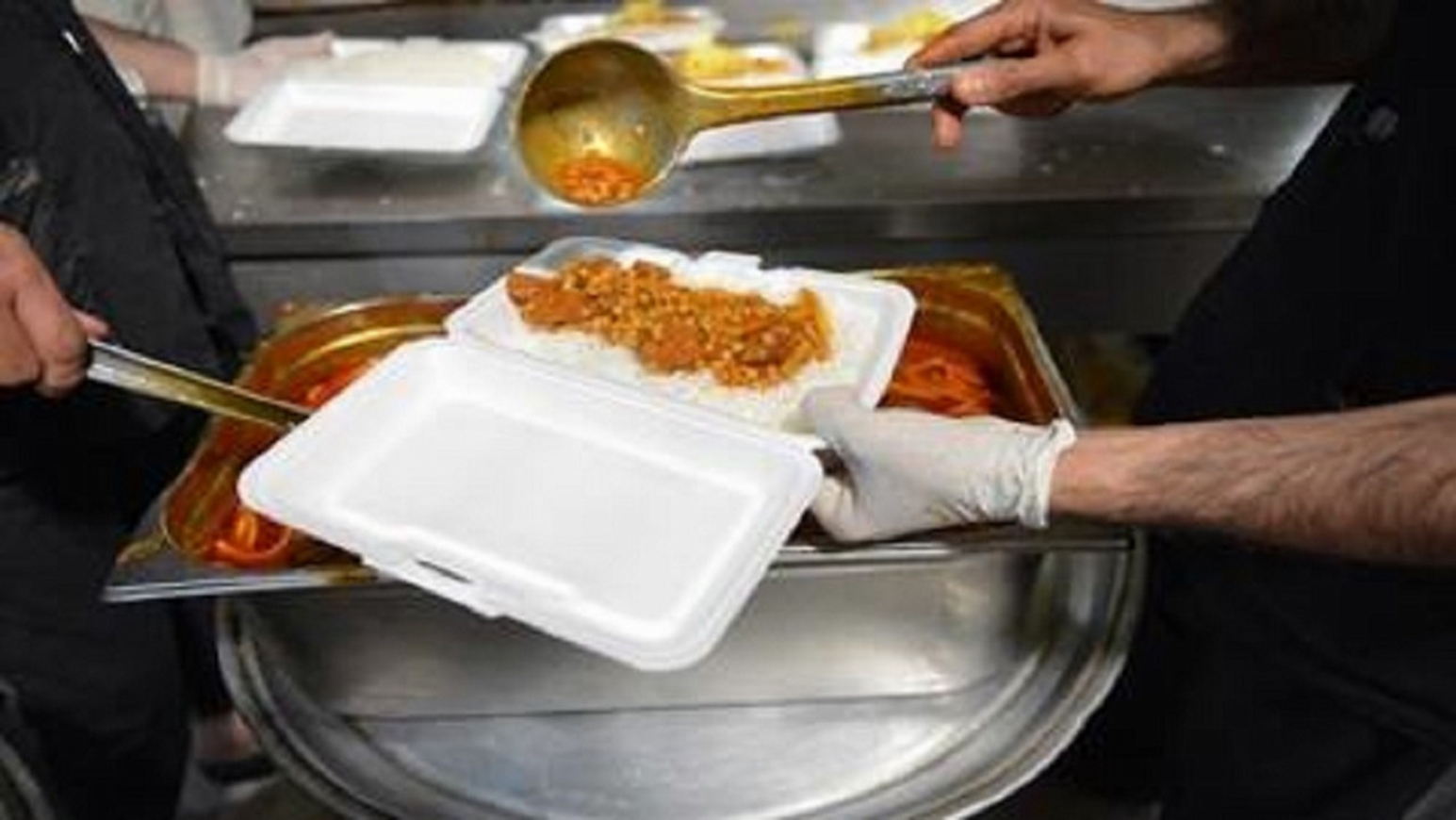 شرایط بهداشتی توزیع نذورات و اطعام دهی در مراسم عزاداری محرم و صفر 
